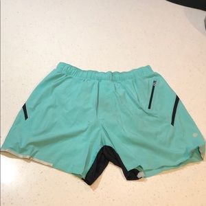 Men’s lululemon 5” Surge Short: size small
